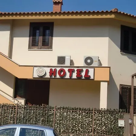 Oliver Hotel 3*