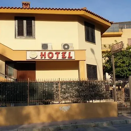 Hotel Oliver 3*